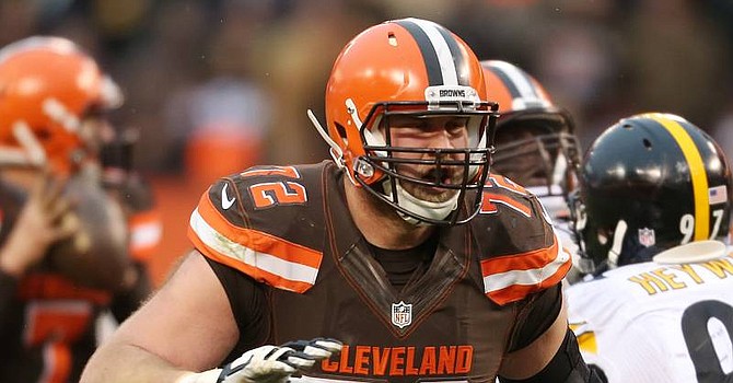 Mitchell Schwartz capped his fourth year since leaving the Browns with a Super Bowl ring. (Ron Schwane/Associated Press)