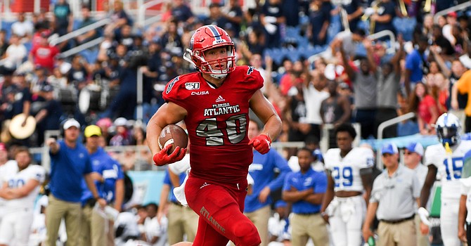 Harrison Bryant is the first collegiate tight end to exceed 1,000 yards receiving in a season since 2013. (palmbeachpost.com)