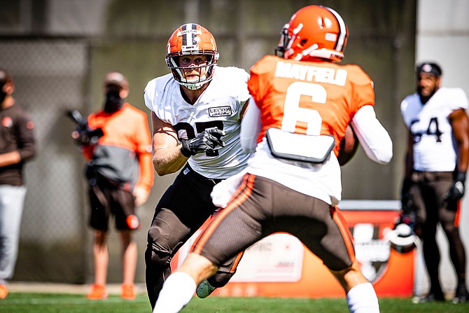 Browns Linebacker Sione Takitaki Scores First NFL Touchdown On Pick-Six