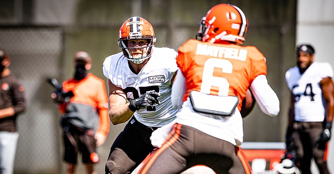 Backup defensive end Porter Gustin had Baker Mayfield in his sights all day on Wednesday. (Cleveland Browns)