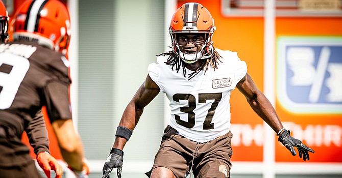 Newly acquired safety Ronnie Harrison cleared protocols and had his first practice with the Browns on Sunday. (Cleveland Browns)