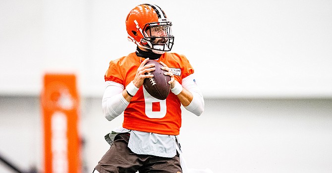 Offensive teammates are raving about the play of Baker Mayfield in recent practices. (Cleveland Browns)