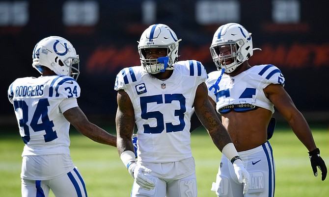 Colts linebacker Darius Leonard and left tackle Anthony Castonzo out vs.  Browns 