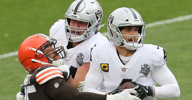 The inclement weather did not prevent Las Vegas from controlling the game offensively as the Raiders outdueled the Browns 16-6 Sunday afternoon. (John Kuntz/cleveland.com)