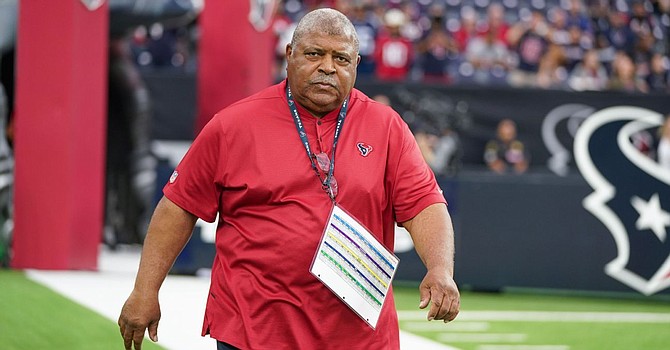 Romeo Crennel, 73, the oldest coach to win an NFL game, returns to Cleveland as interim coach of the Houston Texans (ESPN.com)