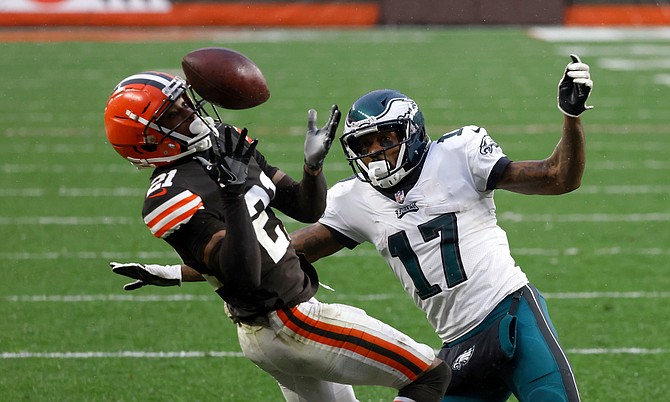 Cleveland Browns cornerback Denzel Ward returns an interception