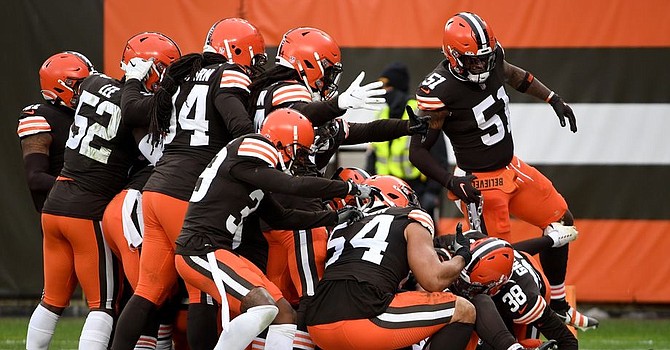 The Browns secured a wild-card playoff berth for the first time since 2002 with a 24-22 win over the Steelers. (Nic Antaya/Getty Images)