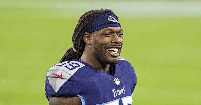 The Browns finally got to visit with Jadeveon Clowney on Wednesday. Now we'll see if they make an offer for the underachieving defensive end. (Getty Images)
