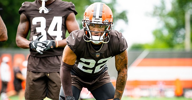 Cleveland Browns defensive back Grant Delpit (22) reacts with