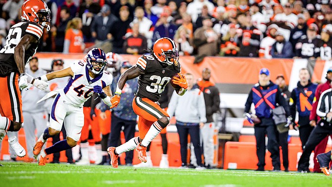 Browns' D'Ernest Johnson runs for 146 yards in win vs. Broncos