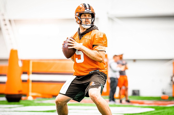 Tea leaves say Baker Mayfield will miss Steelers game, but Kevin Stefanski  not ruling him out yet