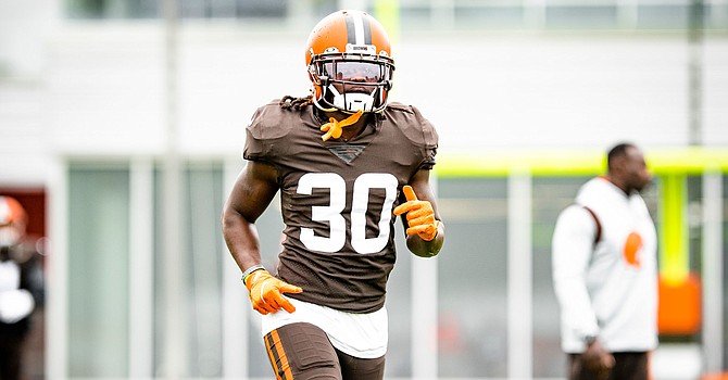 Browns RB D'Ernest Johnson Needs 'Strong Case' To Avoid Cut