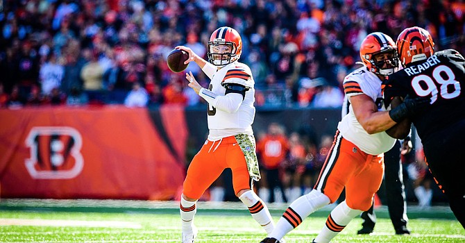 Baker Mayfield amassed a perfect passer rating of 158.3 in the first half with 7 of 8 passing for 121 yards, including a 60-yard bomb for a TD to Donovan Peoples-Jones. (Cleveland Browns)