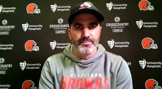 Kevin Stefanski defended his play-calls at the end of the Green Bay game and seemed to put the onus on Baker Mayfield for not making the plays. (Cleveland Browns)