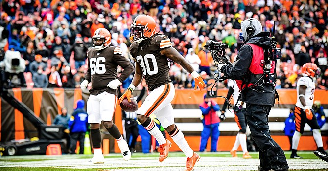 With his second 100-yard rushing game, free agent-to-be D'Ernest Johnson was one of the big winners in the Browns' 21-16 victory over the Bengals. (Cleveland Browns)