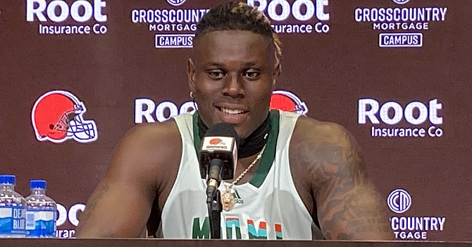 David Njoku was all smiles after signing a four-year deal for $54.75 million. (TheLandOnDemand)