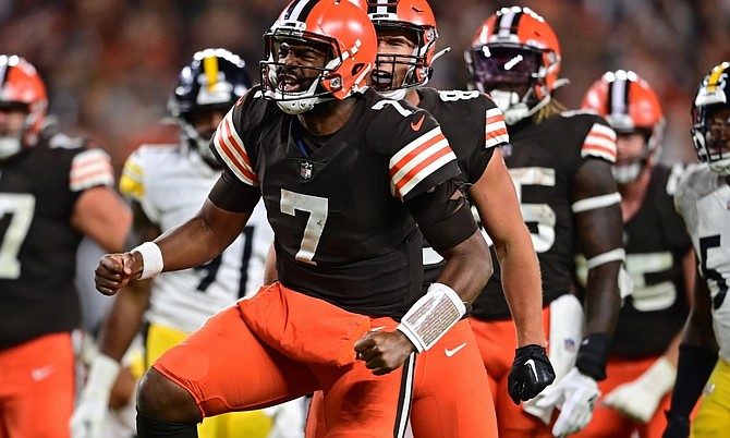 Watson improving, but Browns' playoff hopes on brink