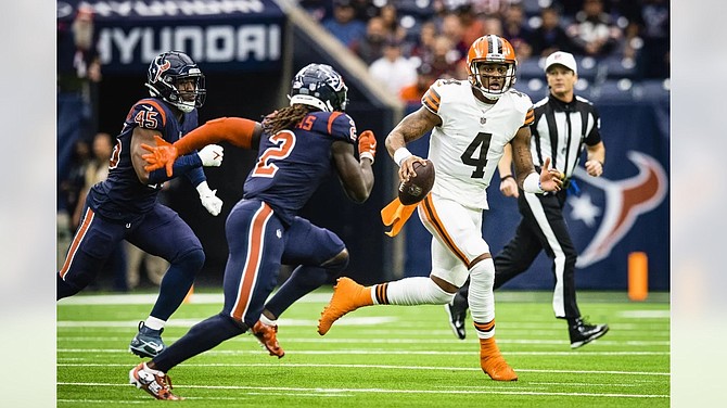 Deshaun Watson Back in Action after 700 Days Off - ESPN 98.1 FM - 850 AM  WRUF