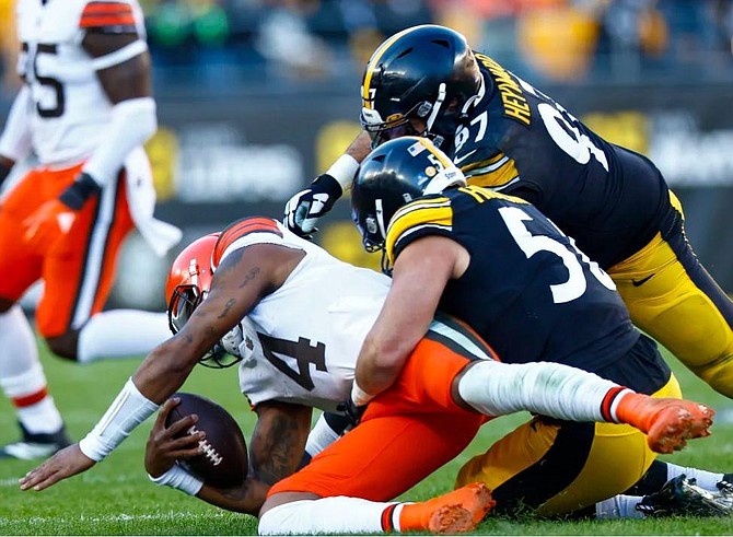 Browns end season with 28-14 loss to Steelers