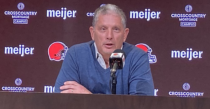 Thirty years after signing on as an unpaid intern with former Browns coach Bill Belichick, Jim Schwartz returned to Berea as Kevin Stefanski's defensive coordinator. (TheLandOnDemand)