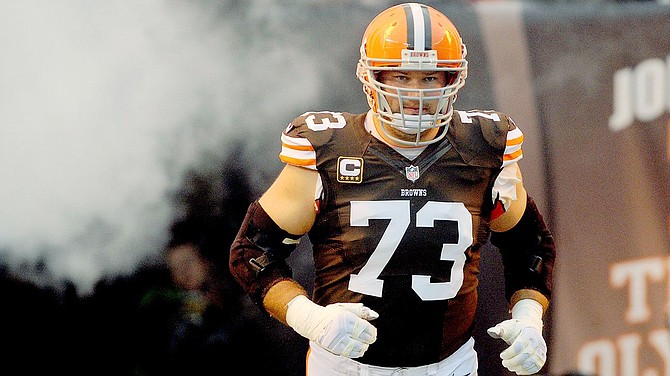 Joe Thomas, Ronde Barber Make Hall of Fame Finalist Cut