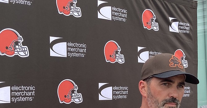 Coach Kevin Stefanski spoke to media before news of the Browns trade for defensive end Za'Darius Smith. (TheLandOnDemand)