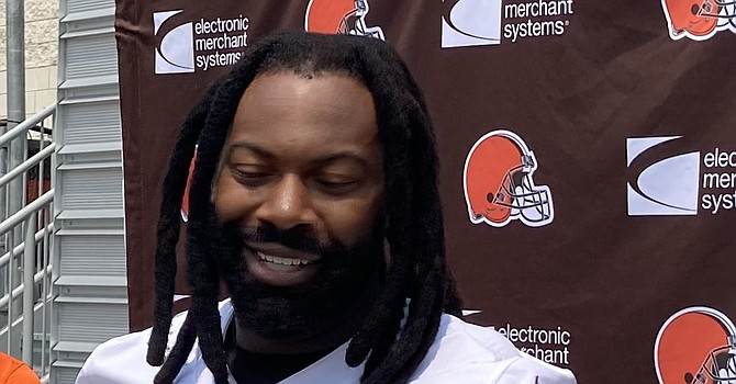 The new Browns defensive end doesn't list making the playoffs as a team goal. He says win the division should be the No. 1 priority. (TheLandOnDemand)