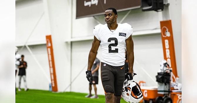 What's bugging Amari Cooper more -- the play of the No. 1 offense the last two days or reports of the Browns trading him for Brandon Aiyuk? (Cleveland Browns)