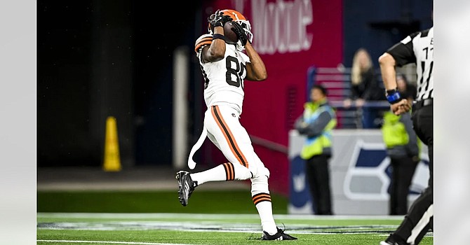 Rookie receiver Jamari Thrash punctuated a good rookie training camp with a 46-yard TD catch from Dorian Thompson-Robinson in the first half. (Cleveland Browns)