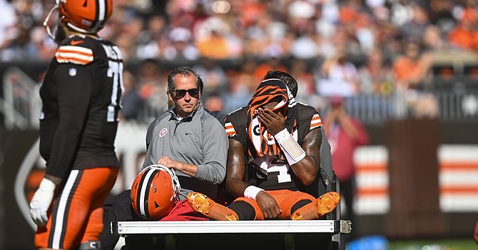 Teammates were upset that Deshaun Watson was cheered derisively when he exited the game with a season-ending Achilles injury. (Associated Press)