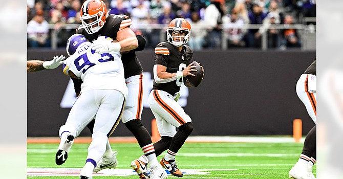 Dillon Gabriel's two TD passes had the Browns in front, 17-14, as the game went into the fourth quarter. (Cleveland Browns)