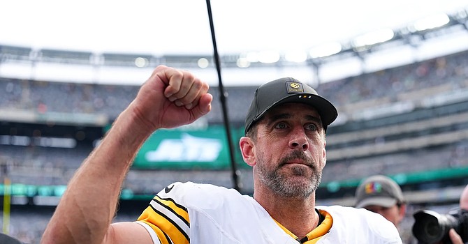 Aaron Rodgers is trying to make a difference in Pittsburgh's QB room and hoping it leads to better things in 2026.
