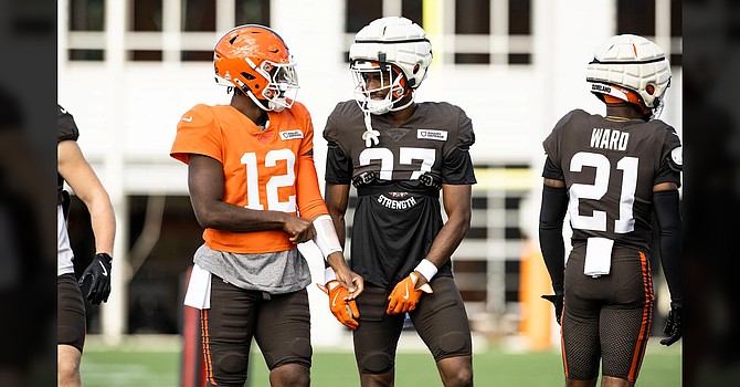 Was the Joe Flacco trade all about removing a barrier that is keeping Shedeur Sanders off the field? If so, Kevin Stefanski won't say. The coach declined to name his QB2 for the Pittsburgh game. (Cleveland Browns)