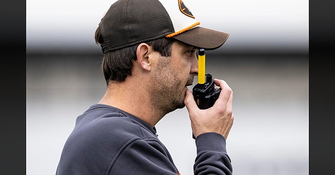 Tommy Rees practiced for his debut as Browns play-caller on Sunday against the Jets. Hopefully, he called some plays for the QB to throw the ball to the wide receivers. (Cleveland Browns)