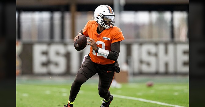 The Browns are striving to make Shedeur Sanders comfortable with the game plan for his first NFL start. (Cleveland Browns)