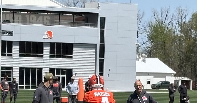 Shedeur Sanders is first up at Todd Monken's voluntary minicamp, but Deshaun Watson got plenty of first-team reps while Dillon Gabriel was a distant third. (TheLandOnDemand)
