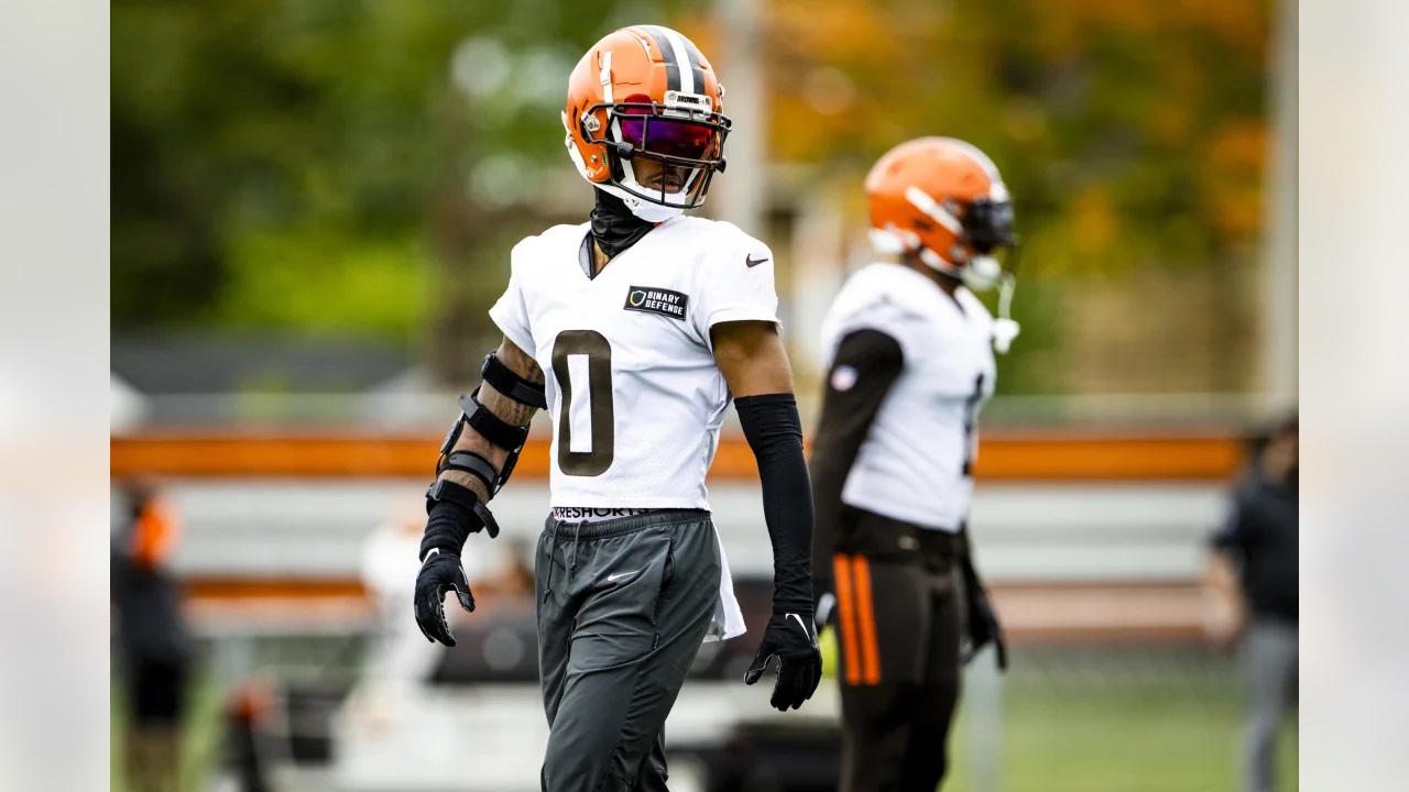 1984 browns uniforms